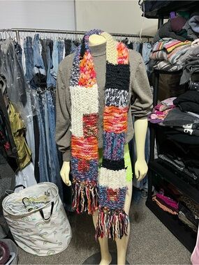 GUESS Multicolor Chunky Knit Scarf with Fringe Eclectic Patchwork Rainbow